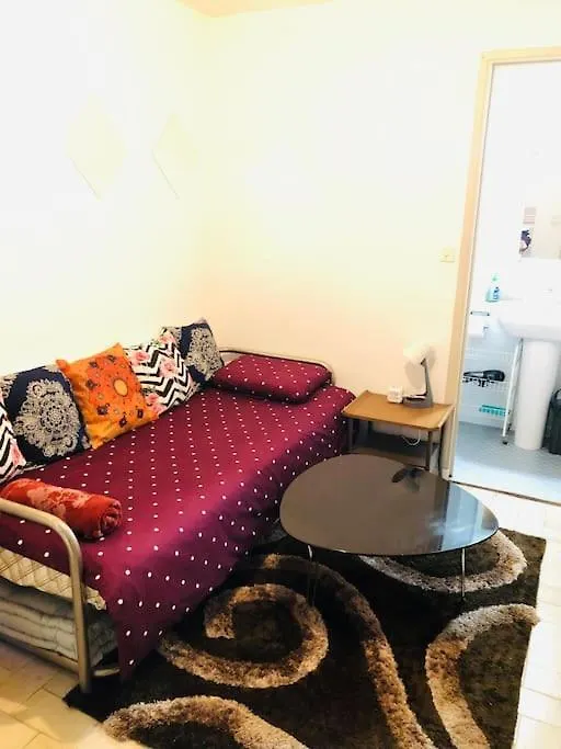 Apartment Proche Plages Juan Les Pins Petit Studio Dans Villa Antibes France